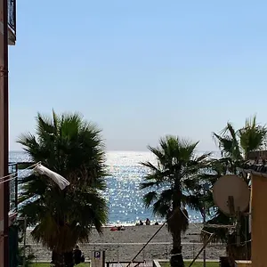 Casa Erika Fronte Mare Appartamento