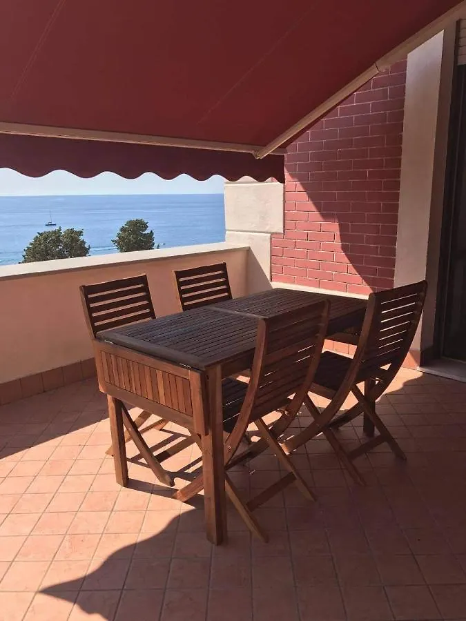 Appartamento Varazze sul mare.... 0*,